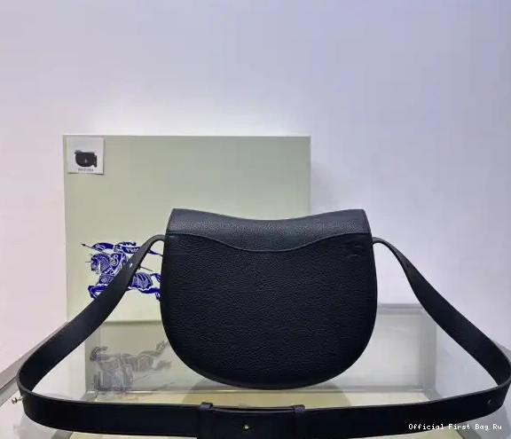 Official First Bag Ru Horse Burberry Bag Medium Rocking 0508